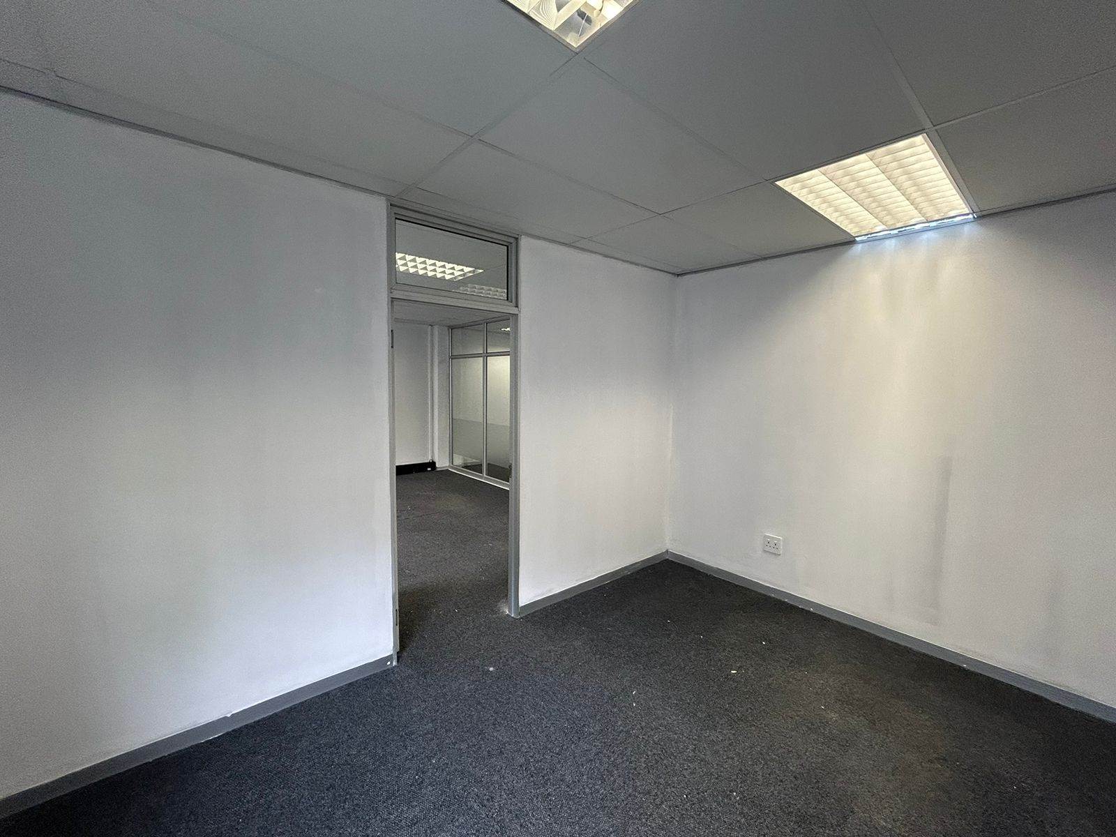 107  m² Commercial space in Strubens Valley photo number 9