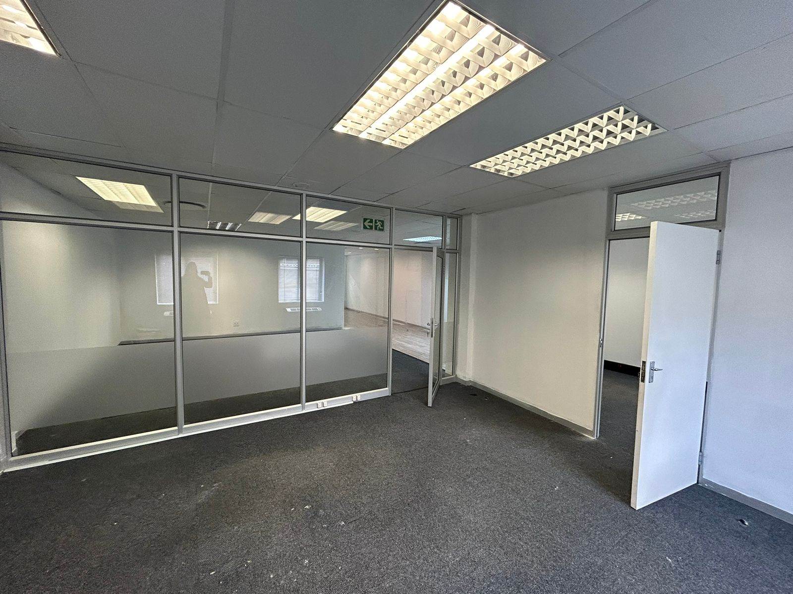 107  m² Commercial space in Strubens Valley photo number 5