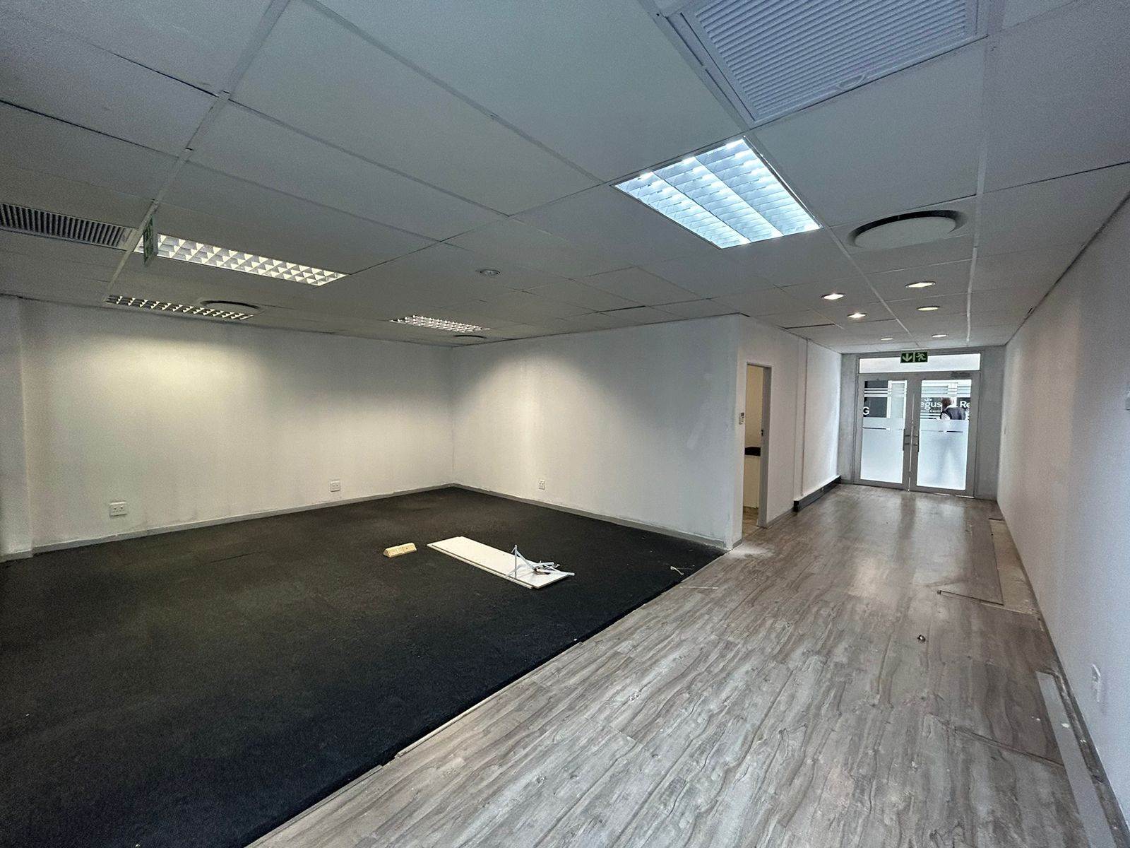 107  m² Commercial space in Strubens Valley photo number 4