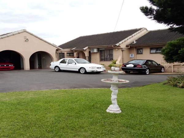4 Bedroom House 4 Bedroom House