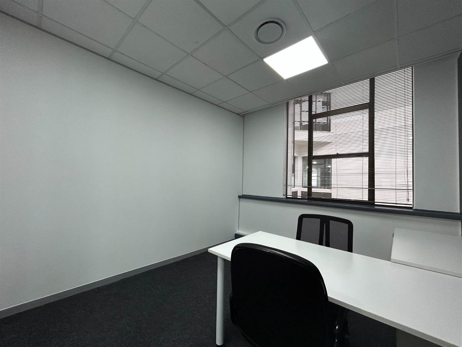 22  m² Office Space in Sandown photo number 3