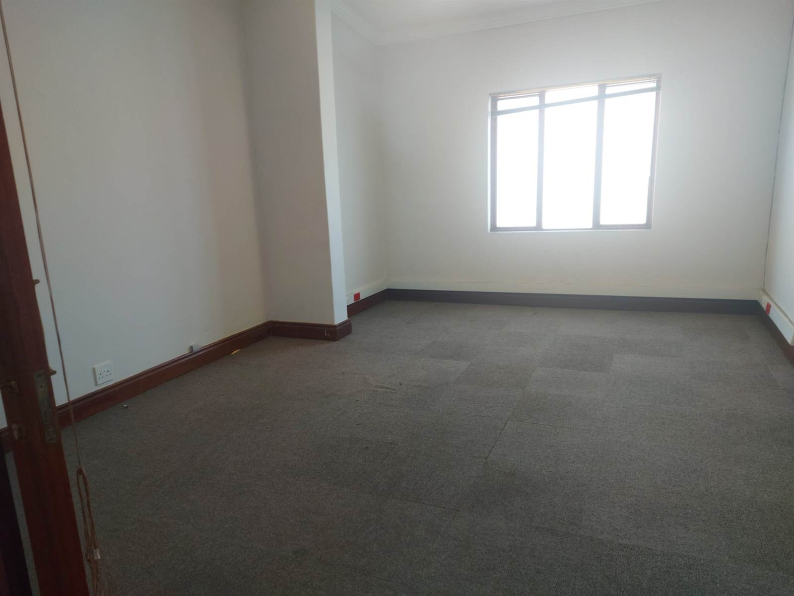 207  m² Office Space in Walmer photo number 4
