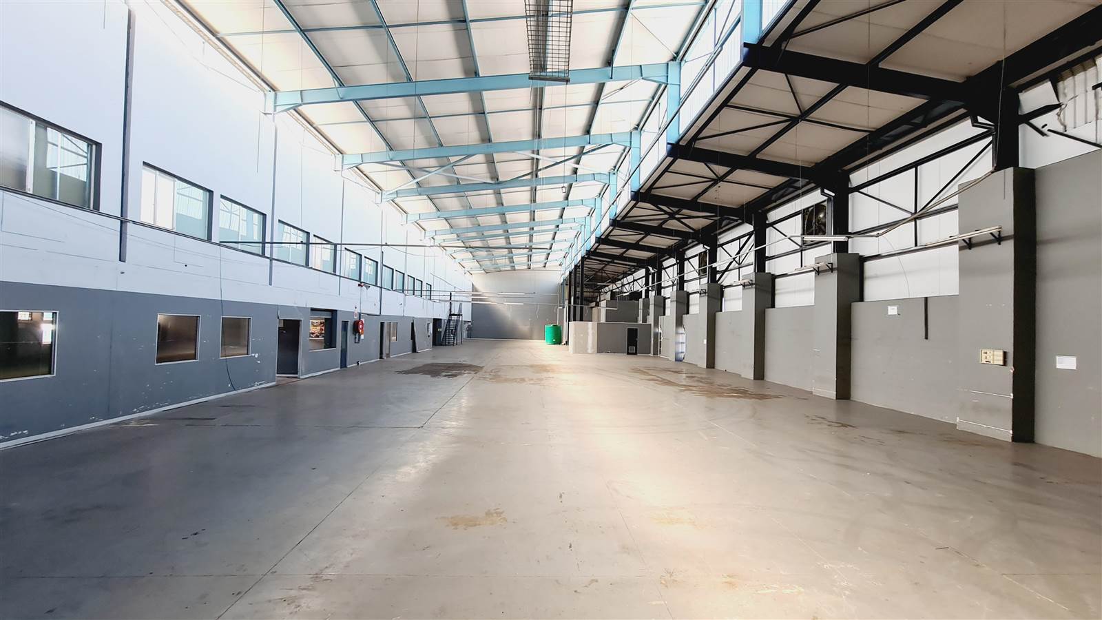 5619  m² Industrial space in Strydompark photo number 2