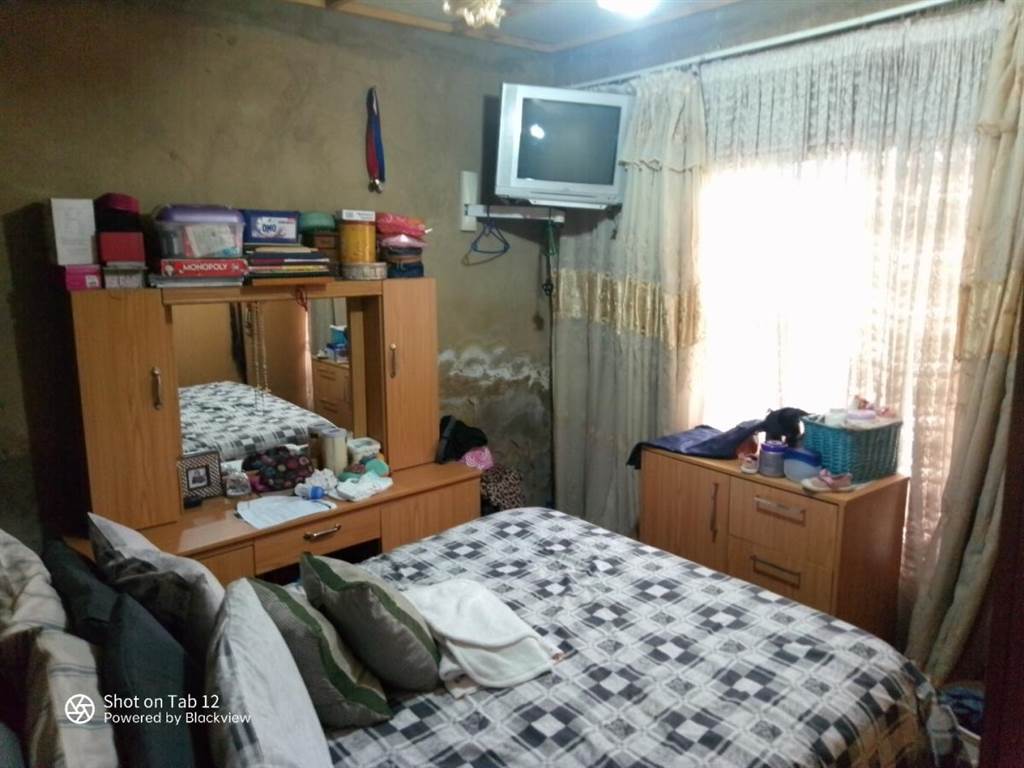2 Bed House in Moleleki photo number 15