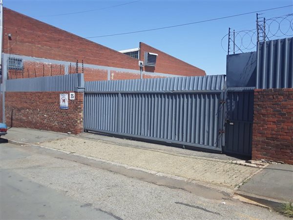 1000  m² Industrial space in Booysens