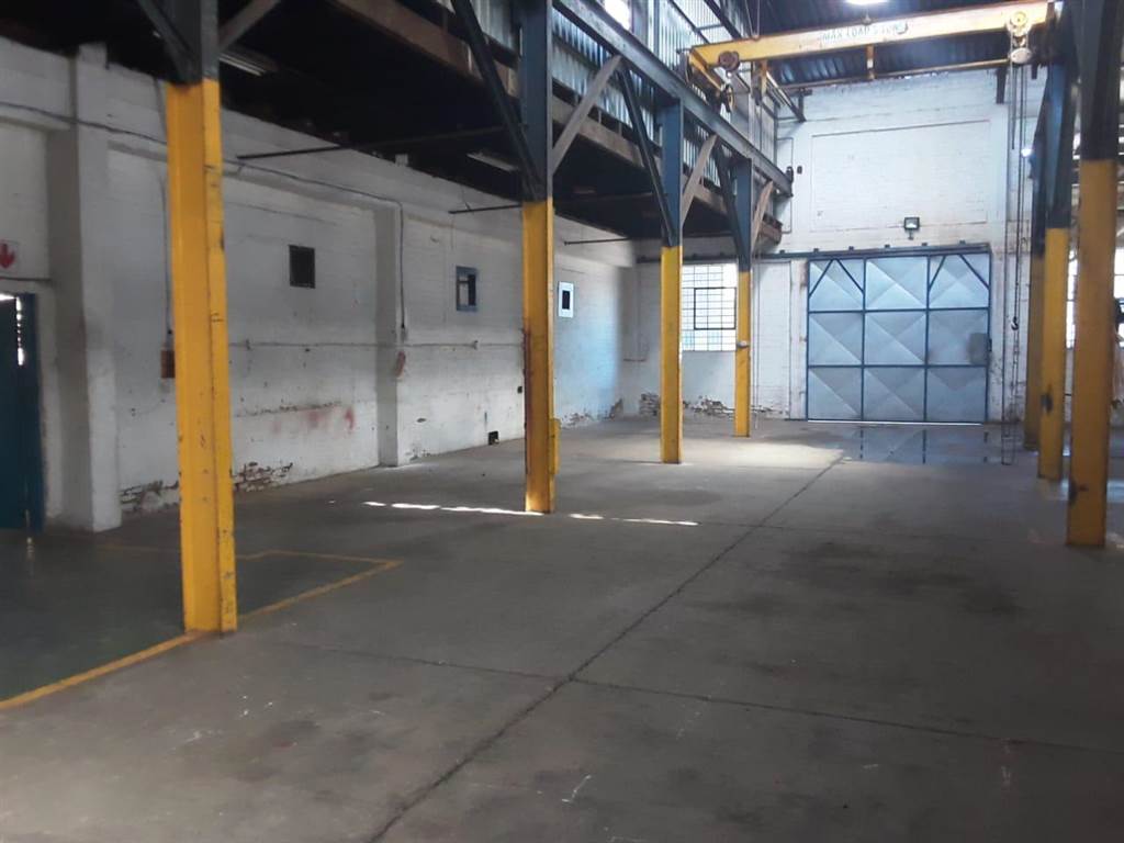 1000  m² Industrial space in Booysens photo number 9