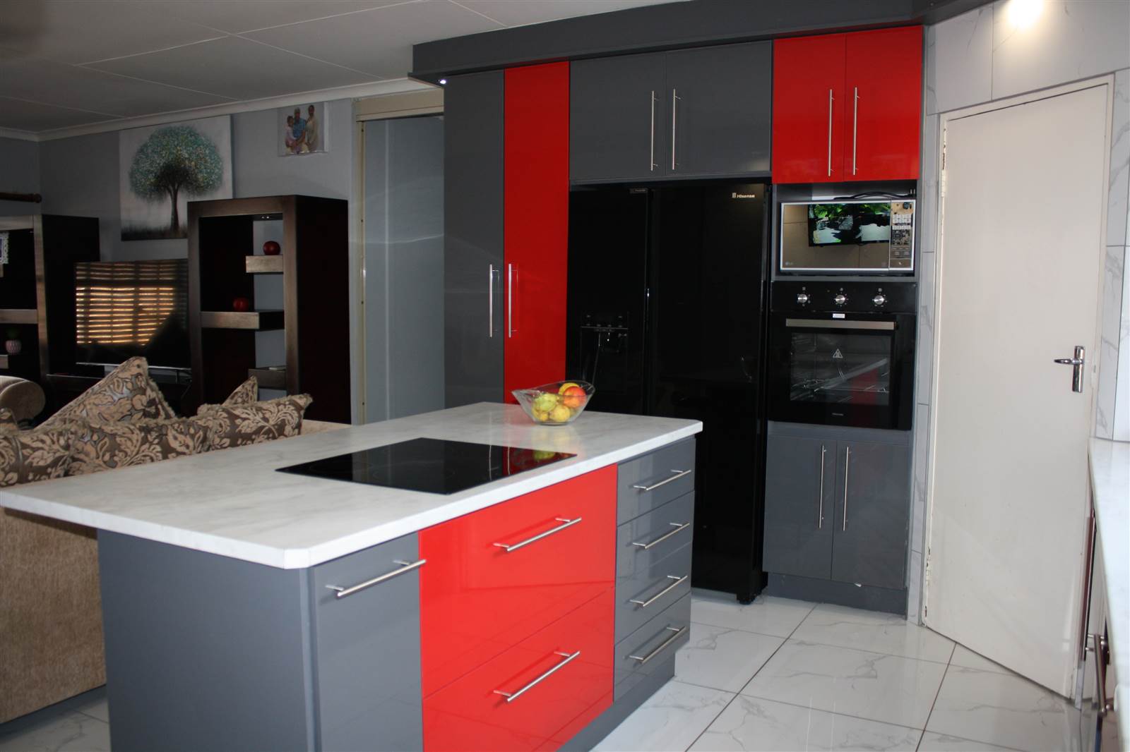 3 Bed House in Protea Park photo number 2
