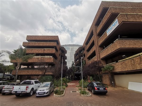 139  m² Commercial space in Bedfordview