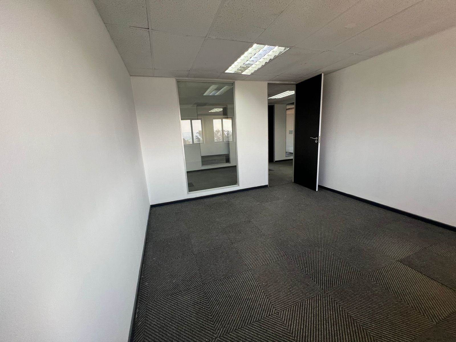 22  m² Commercial space in Rivonia photo number 17