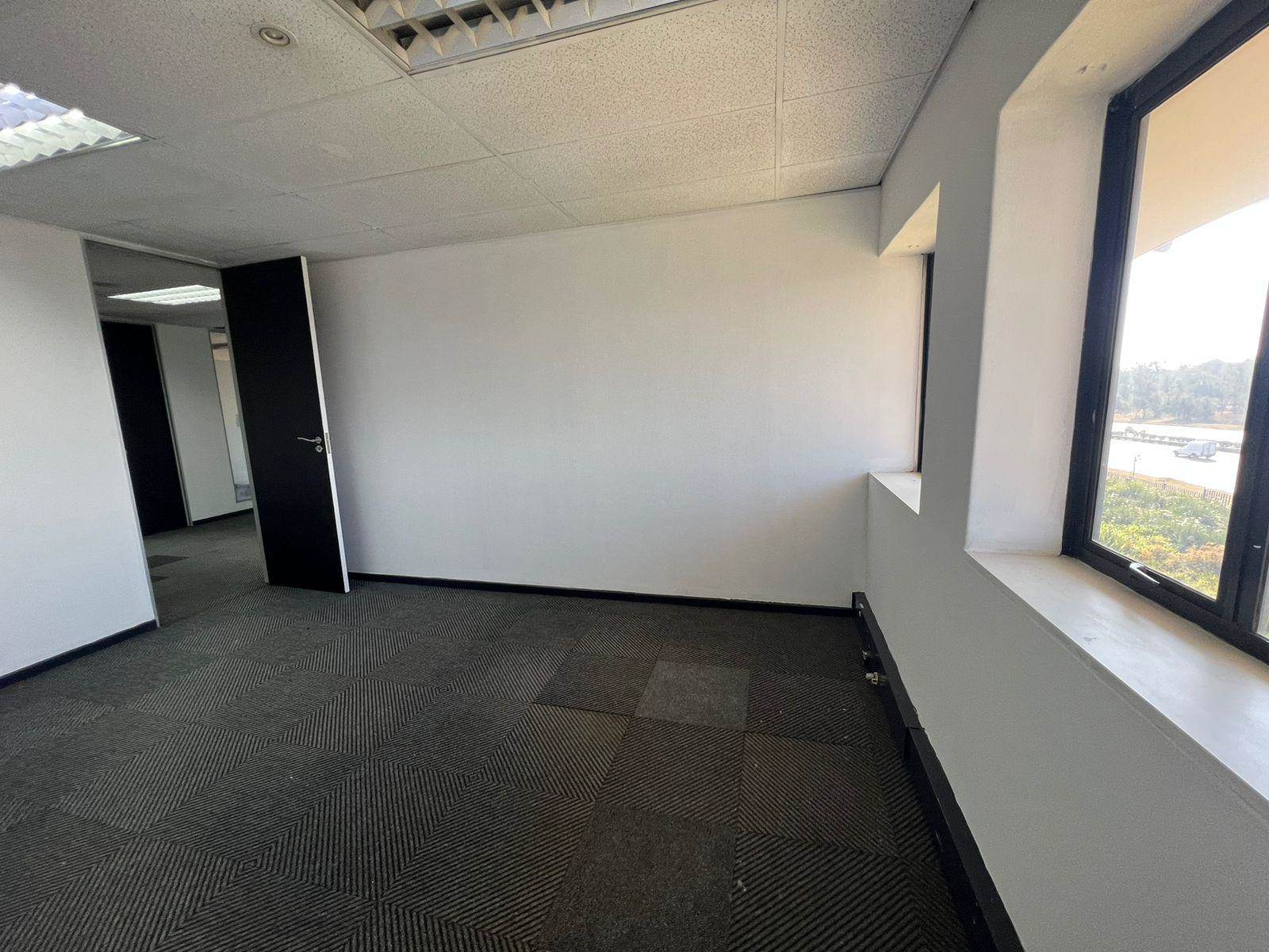 22  m² Commercial space in Rivonia photo number 19