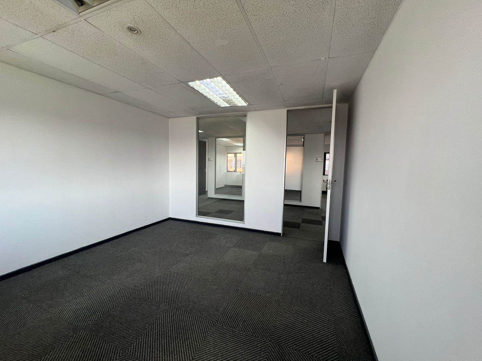 22  m² Commercial space in Rivonia photo number 21