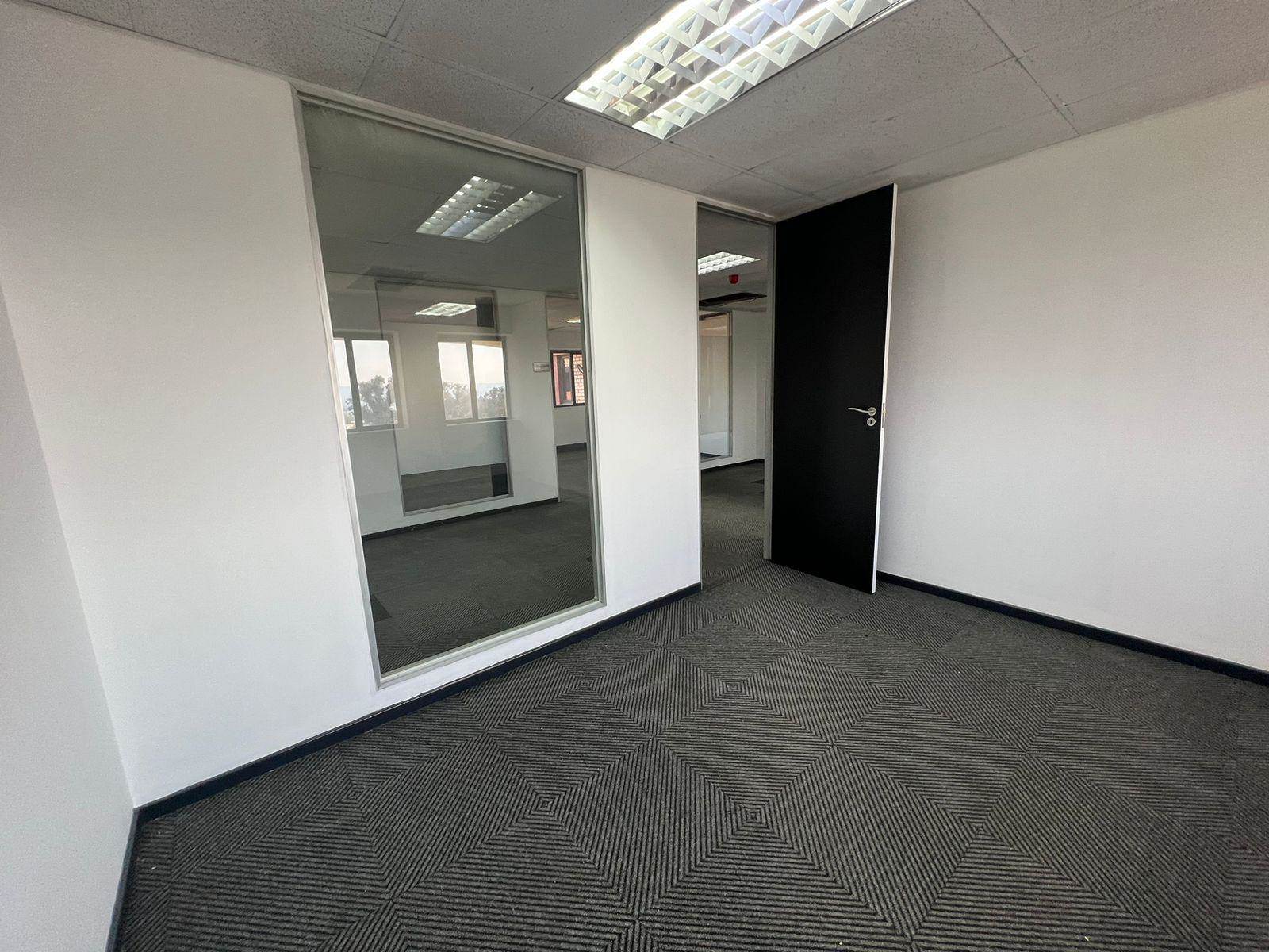 22  m² Commercial space in Rivonia photo number 12