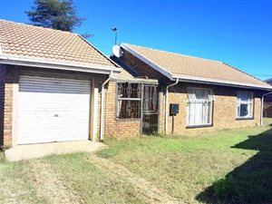 3 Bed House in Etwatwa