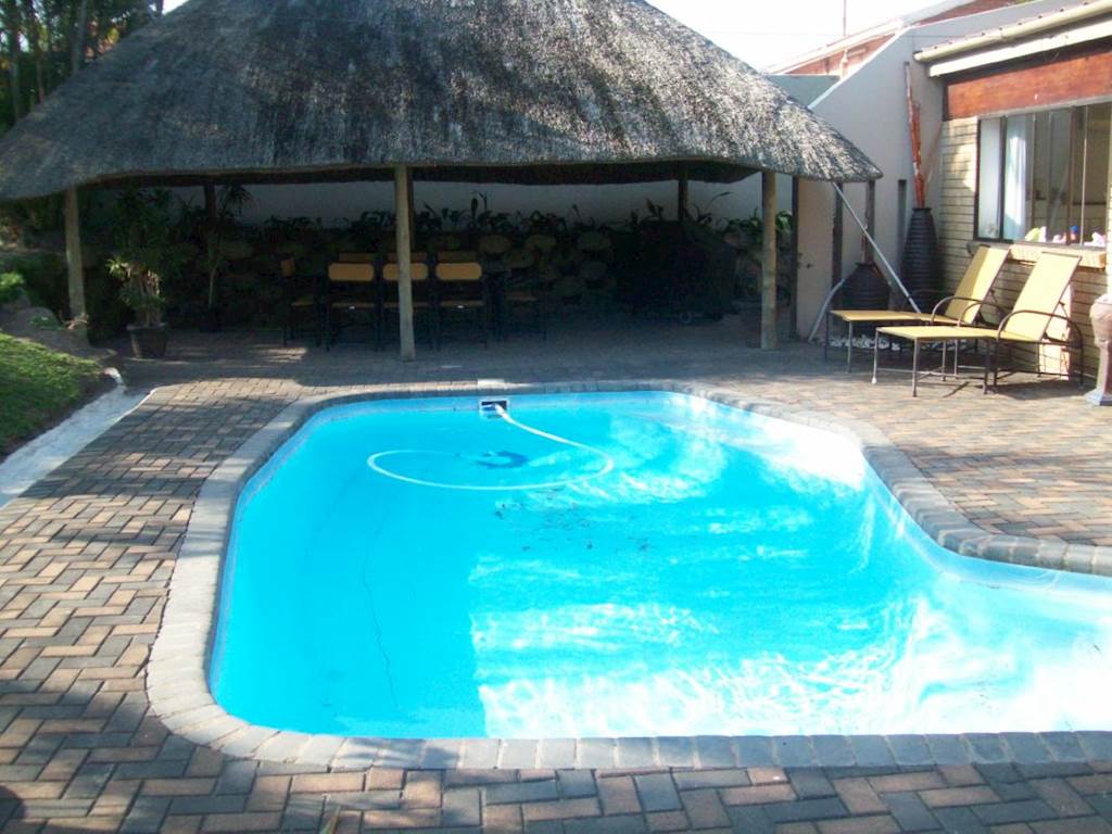 5 Bed House in Scottburgh South photo number 17