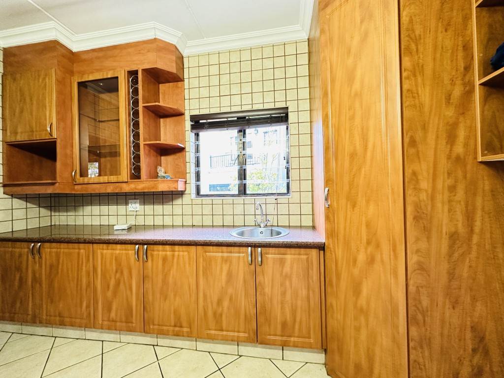 4 Bed Cluster in Fourways photo number 14