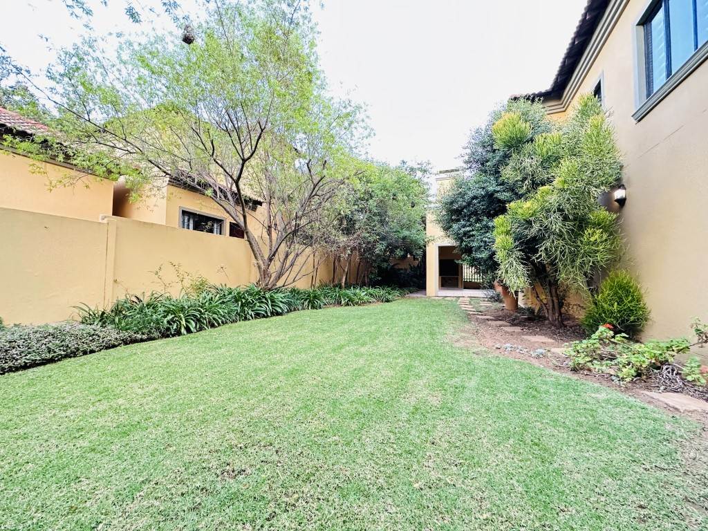 4 Bed Cluster in Fourways photo number 20