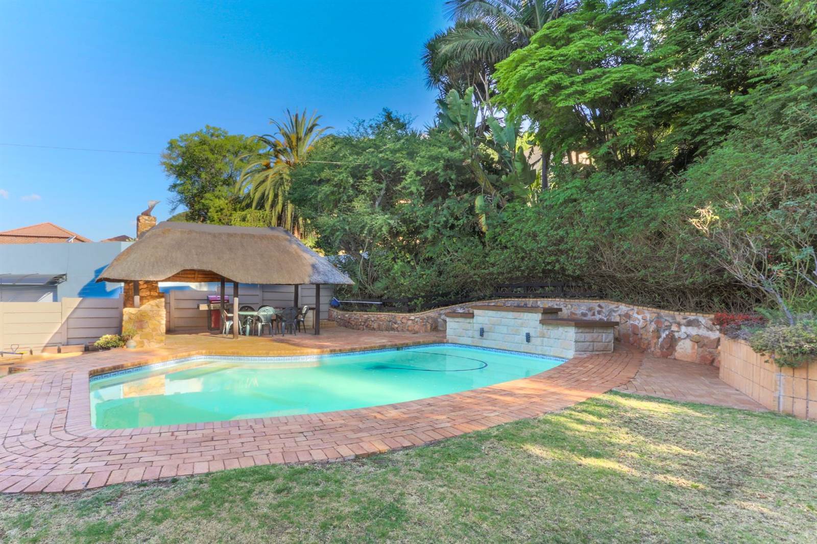 4 Bed House in Constantia Kloof photo number 28