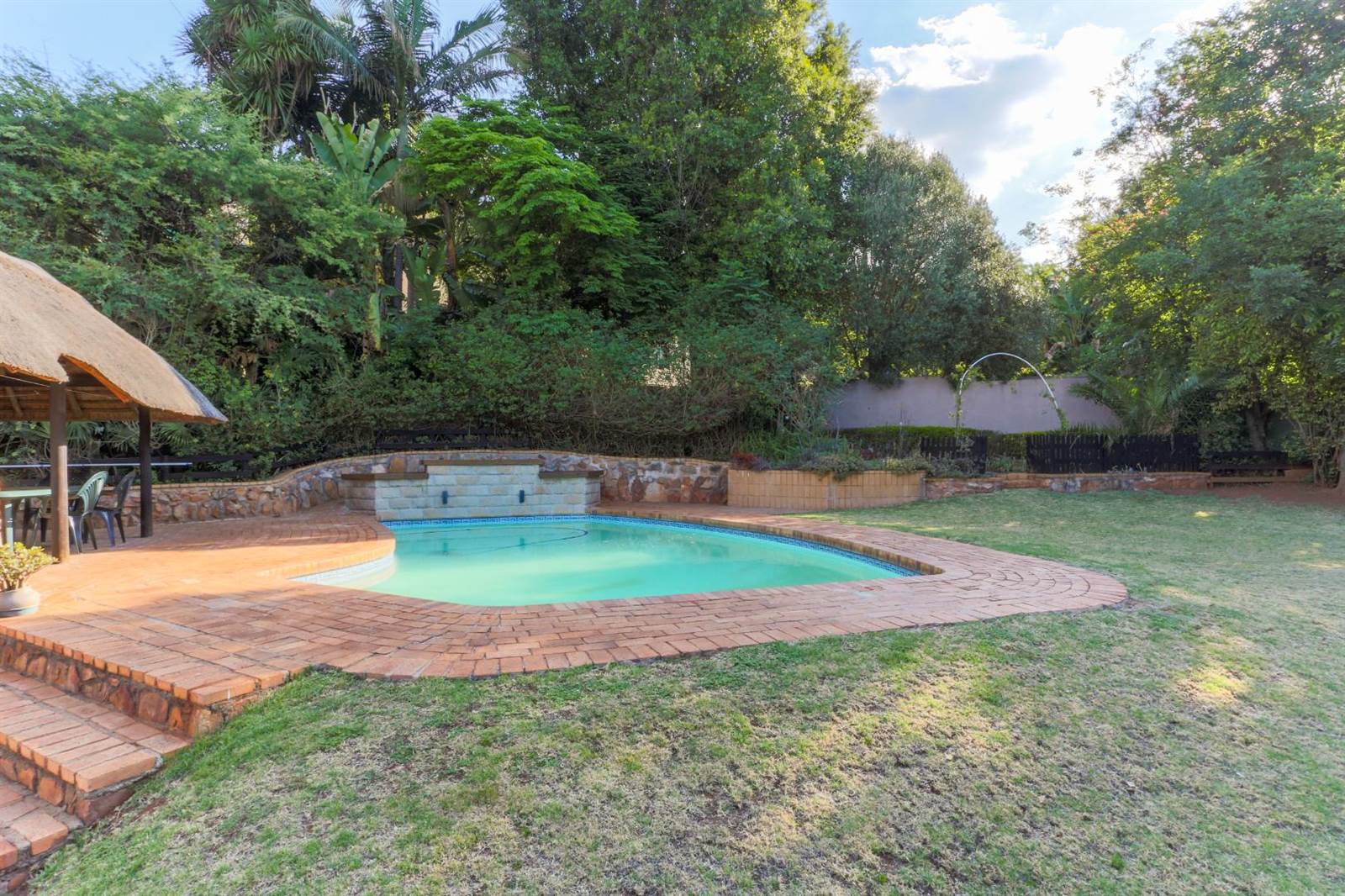 4 Bed House in Constantia Kloof photo number 29