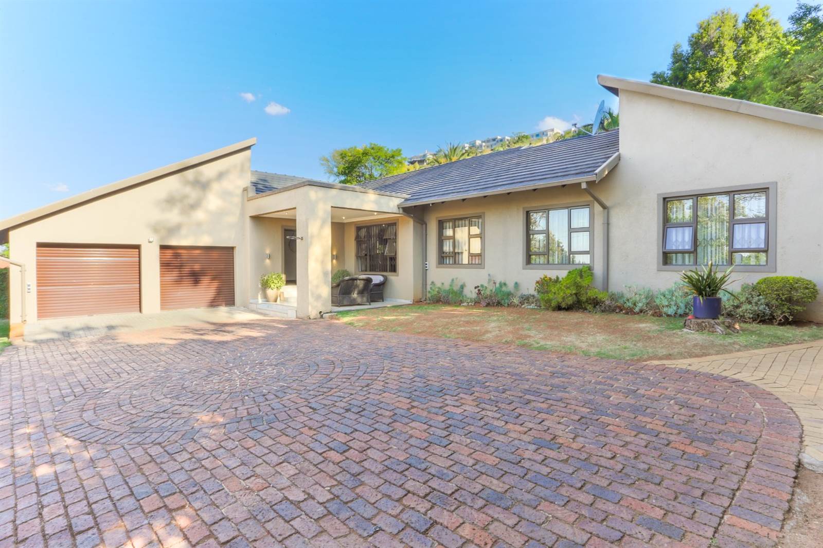 4 Bed House in Constantia Kloof photo number 30