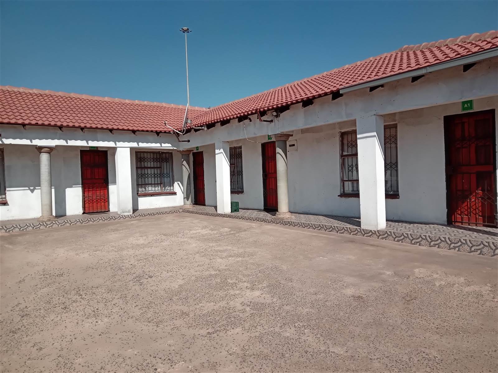 14 Bed House in Witbank Central photo number 1