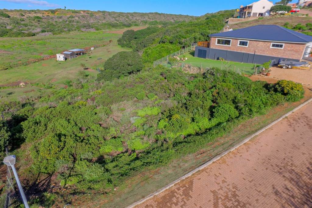 818 m² Land available in Stilbaai photo number 4