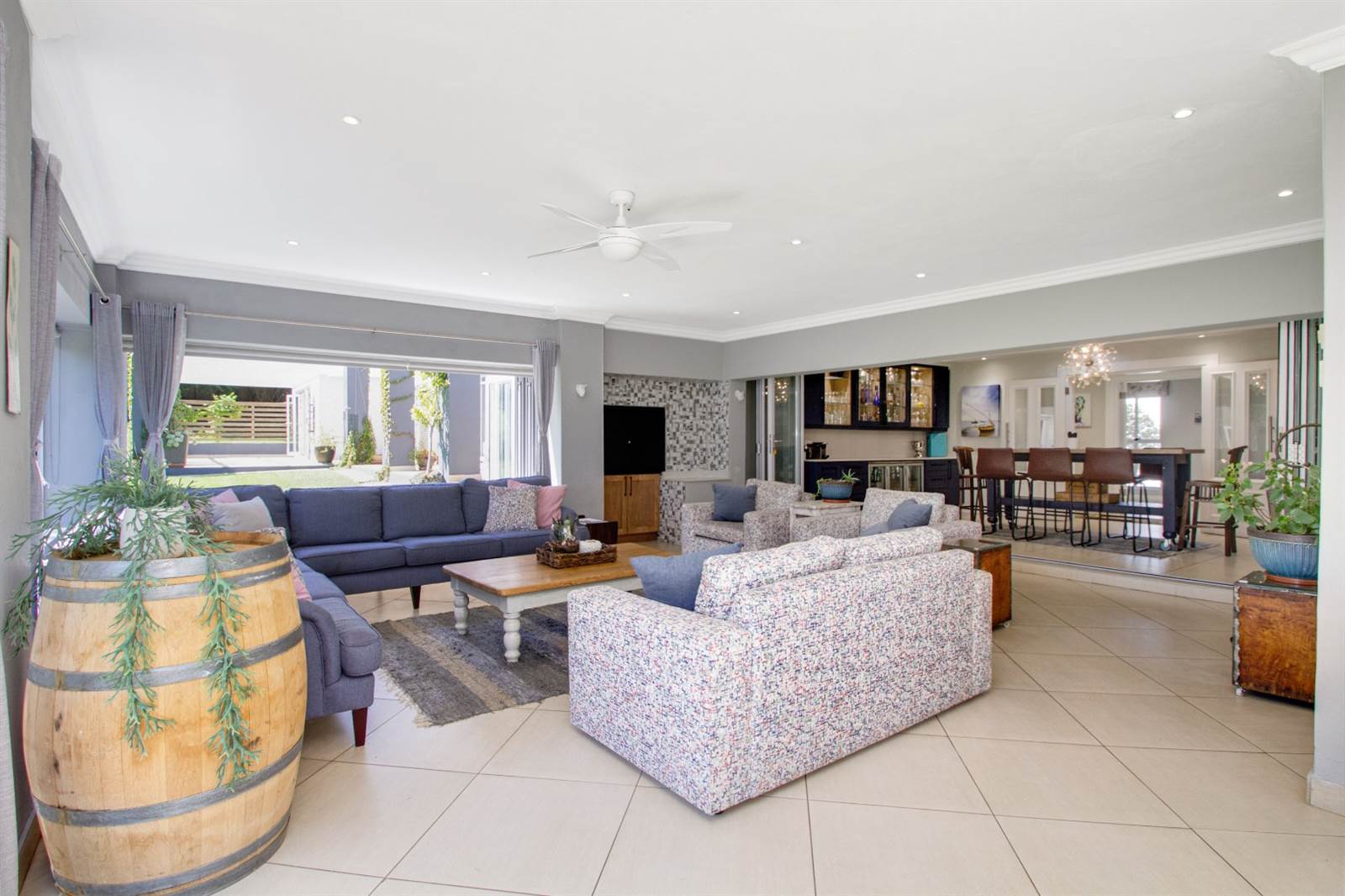 6 Bed House in Bryanston photo number 18