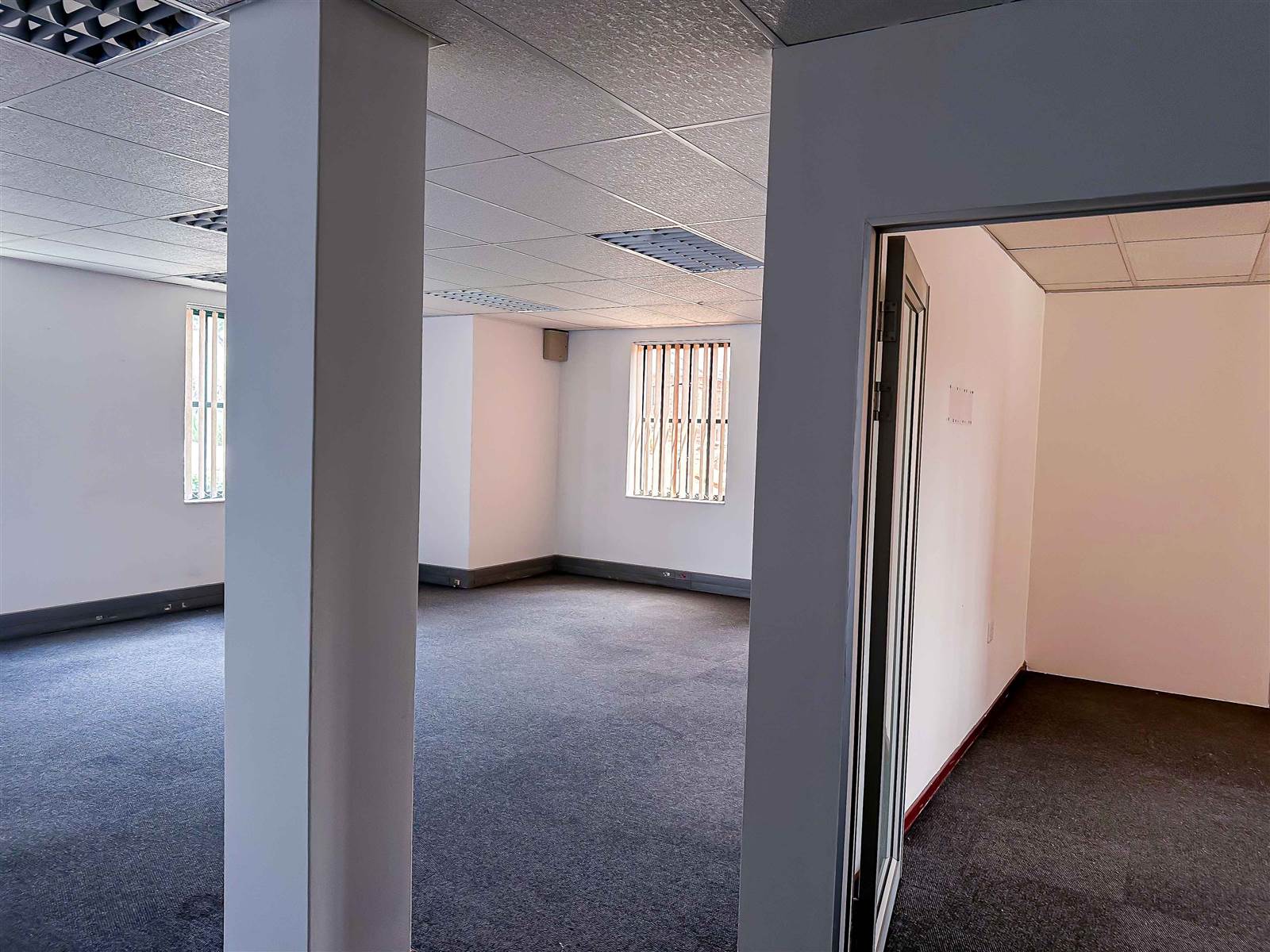 132  m² Commercial space in Bryanston photo number 9