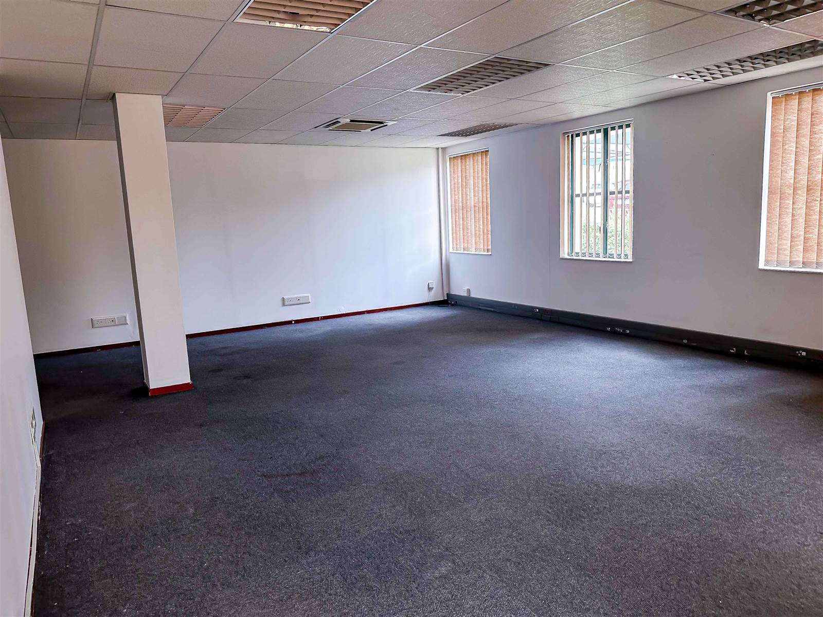 132  m² Commercial space in Bryanston photo number 11
