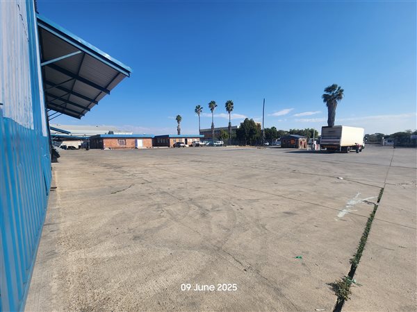 4 160 m² Industrial space 4 160 m² Industrial space