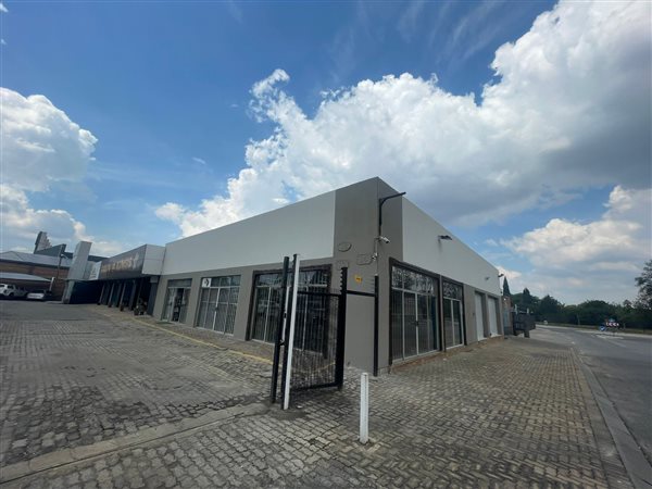 650  m² Commercial space in Beyers Park