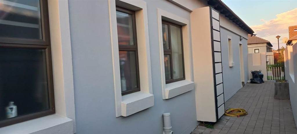 3 Bed Townhouse in Trichardt photo number 24