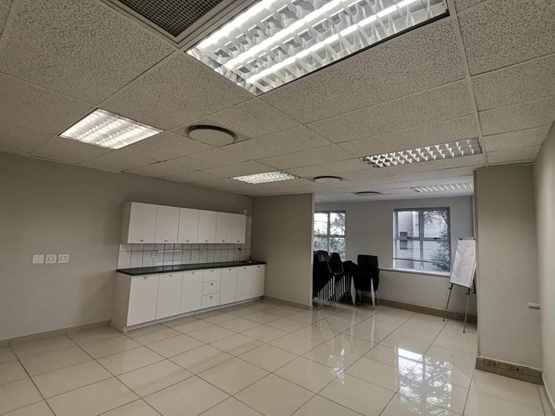 365  m² Office Space in Dunkeld West photo number 10