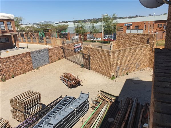 284  m² Commercial space in Silverton