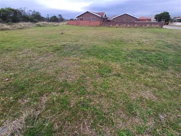 778 m² Land