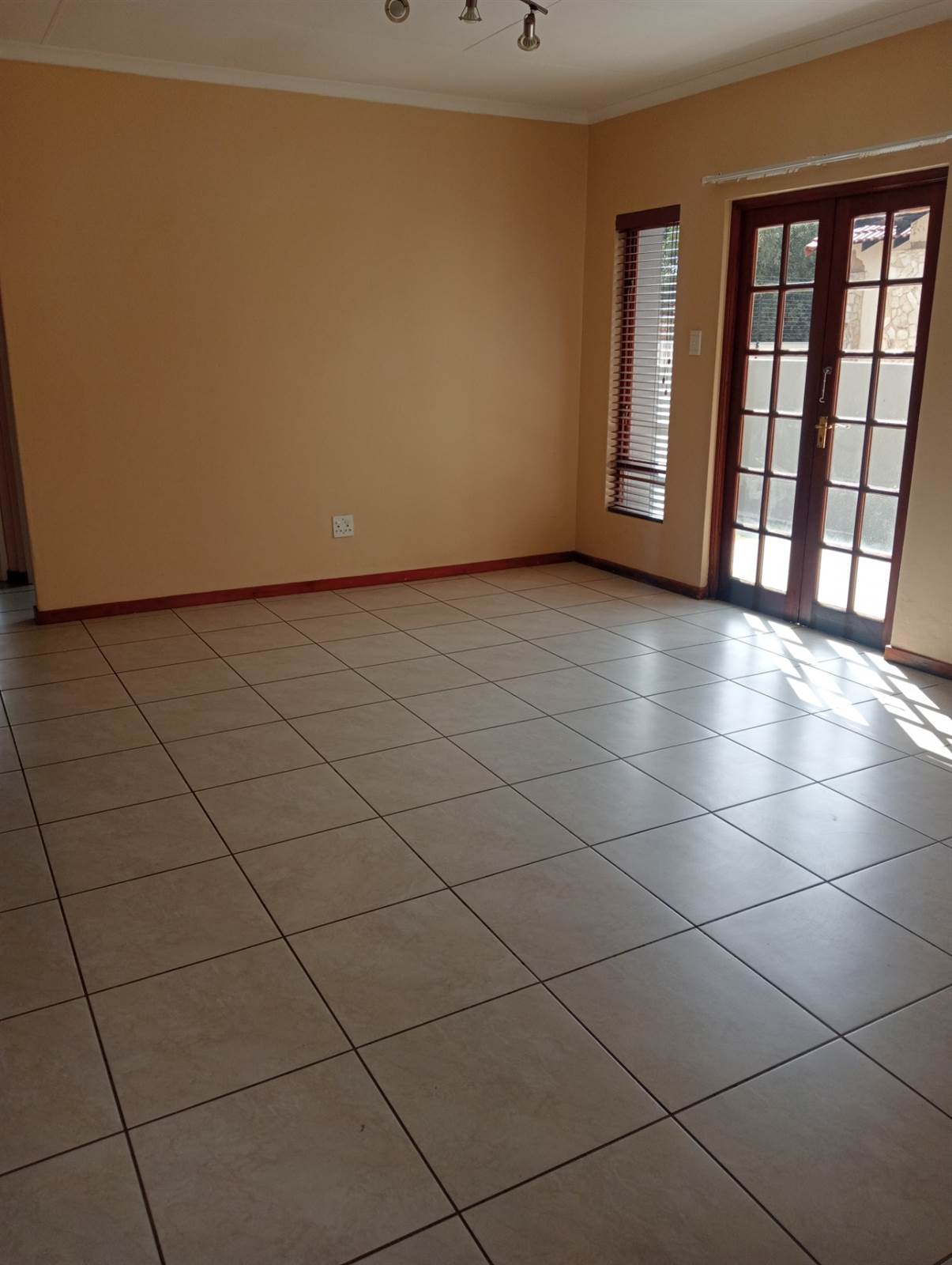 2 Bed House in Kyalami Hills photo number 6