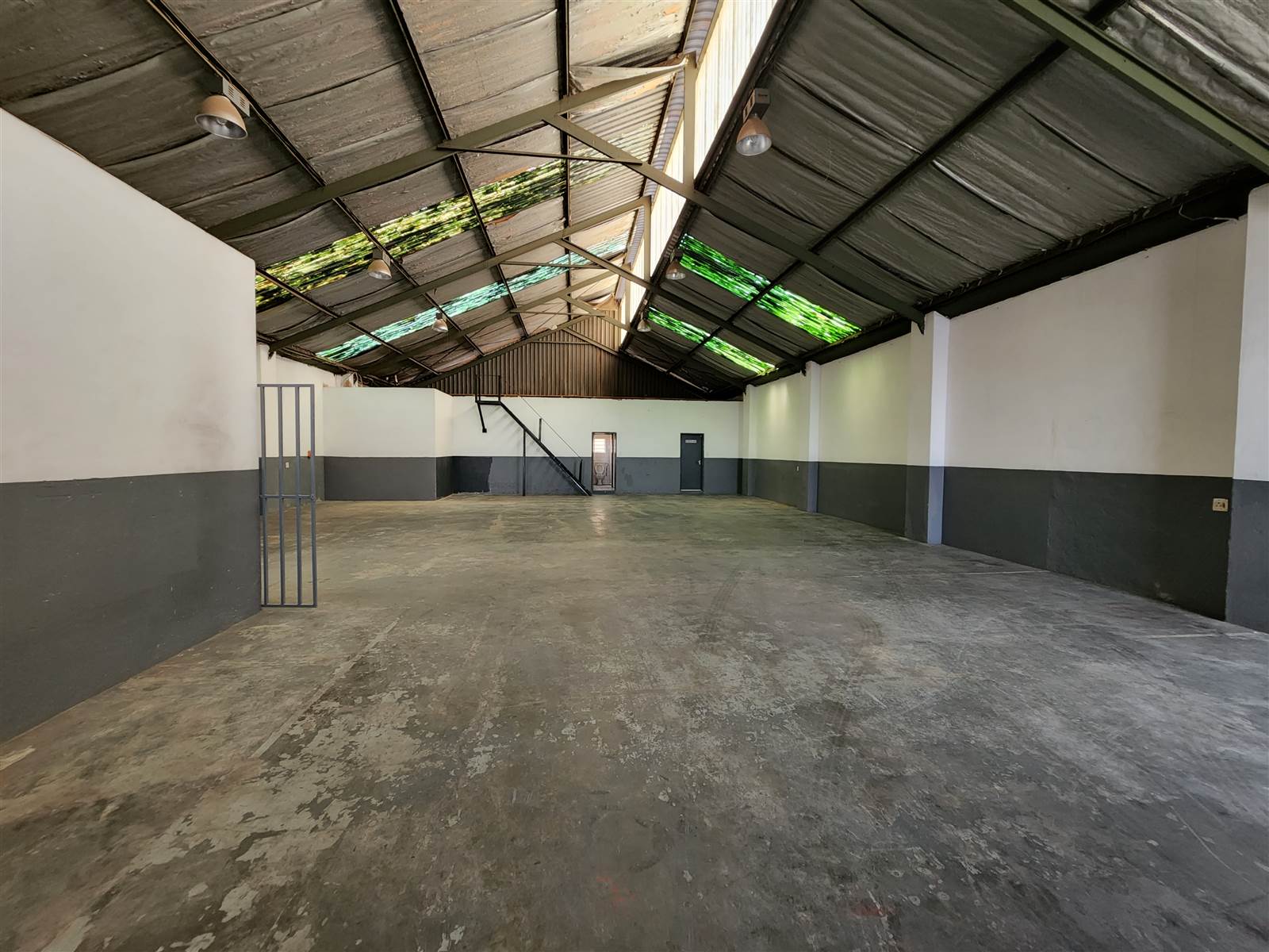 1588  m² Industrial space in Sebenza photo number 13