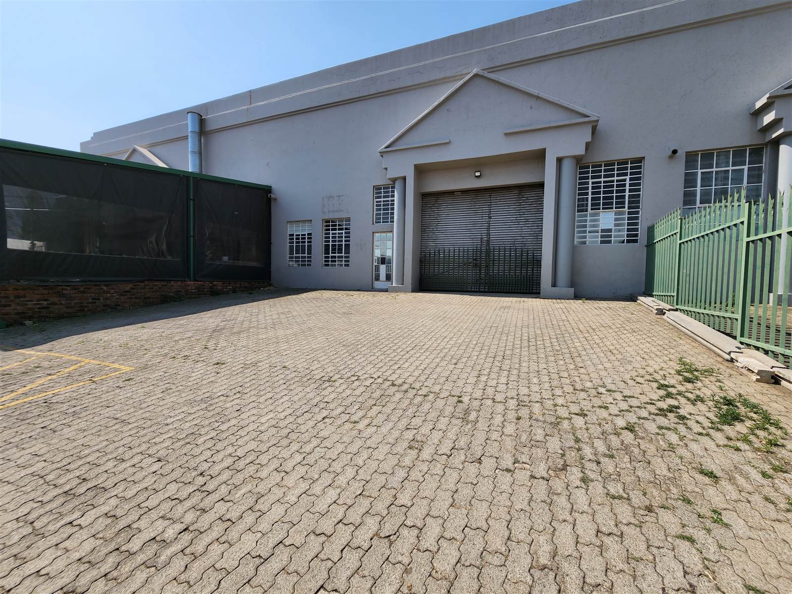 1588  m² Industrial space in Sebenza photo number 10