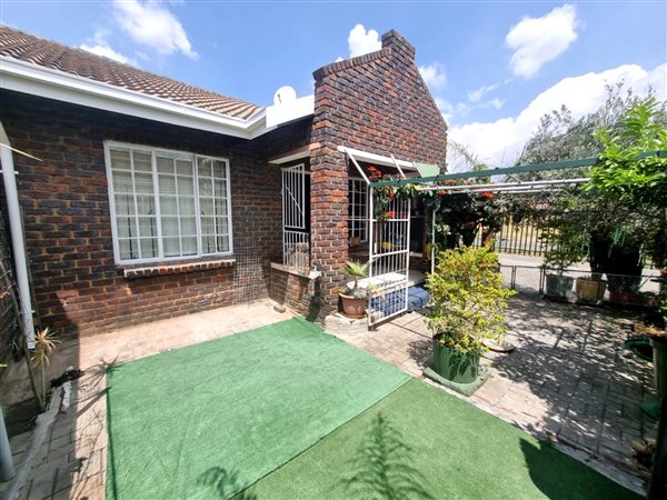 1 Bed Townhouse in Protea Park