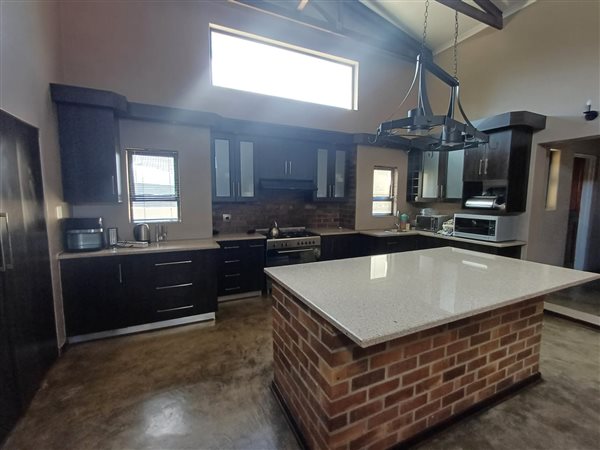 3 Bedroom House 3 Bedroom House