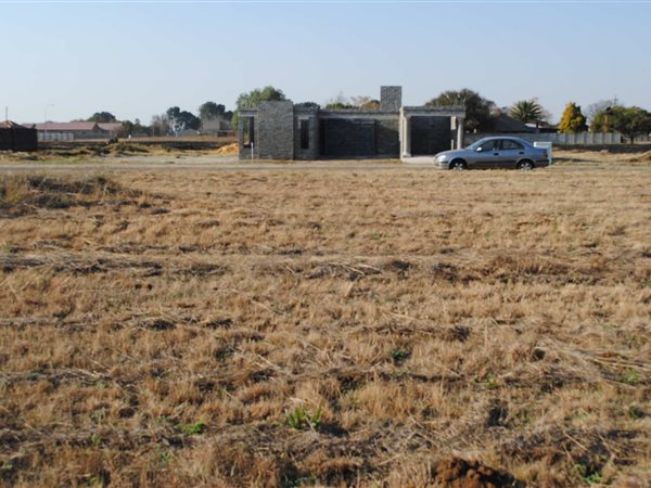500 m² Land available in Riversdale
