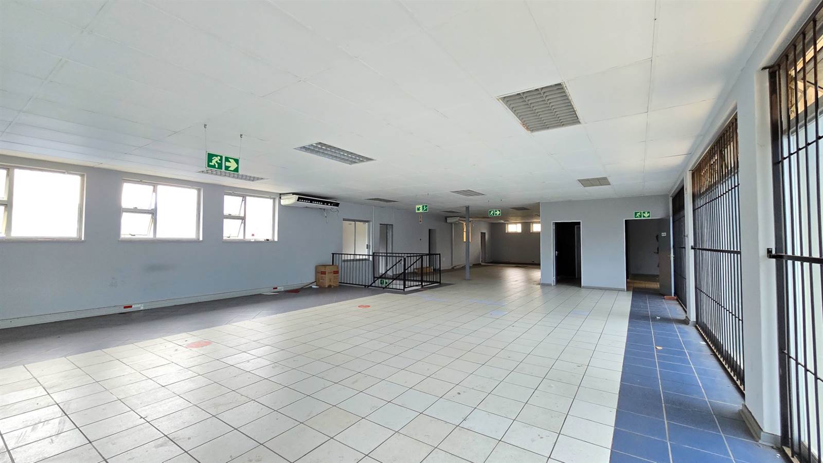 775  m² Commercial space in East London Central photo number 4