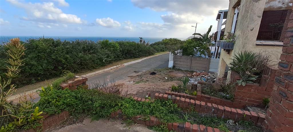 976 m² Land available in Bluff photo number 9