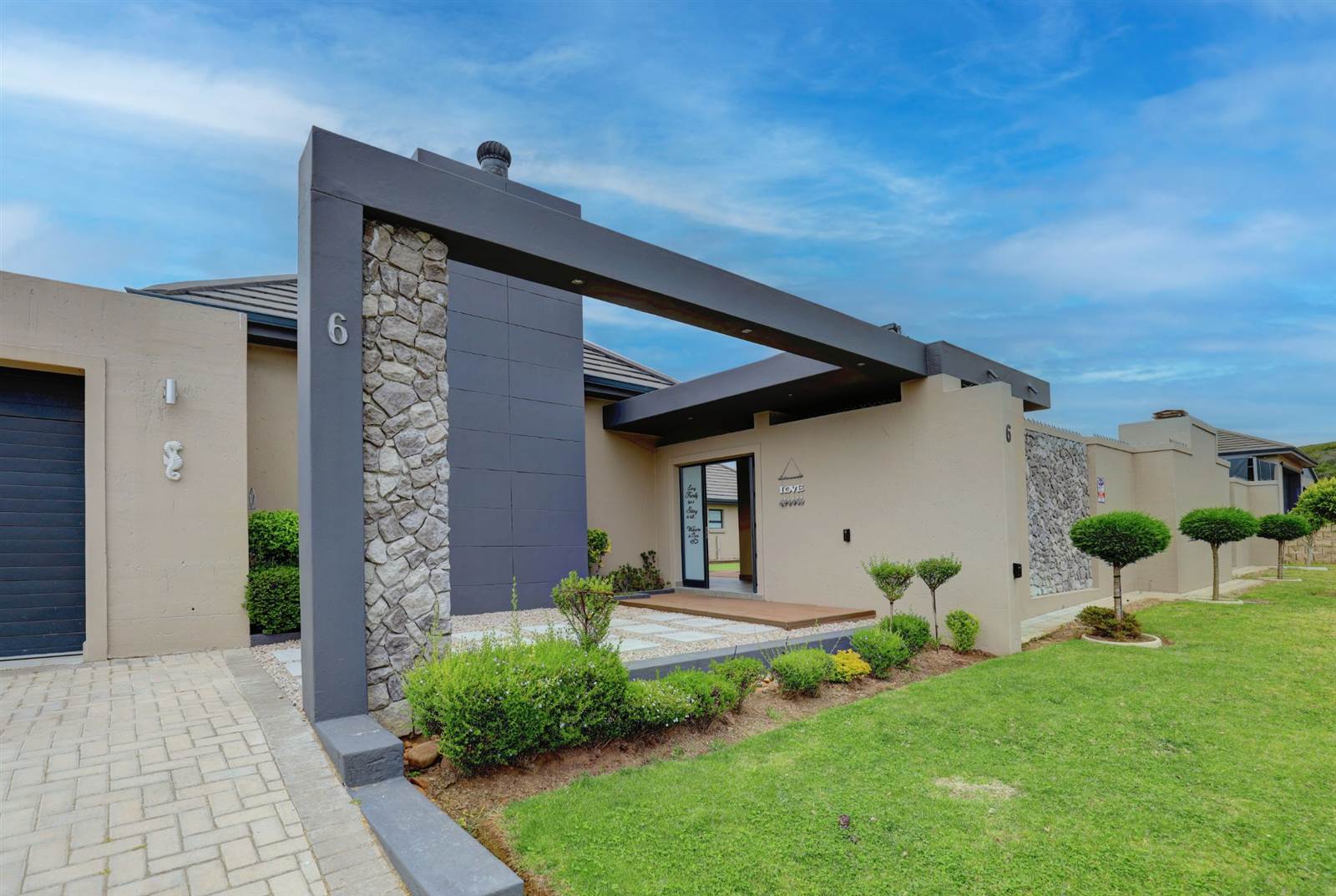 6 Bed House in Mossel Bay Central photo number 6