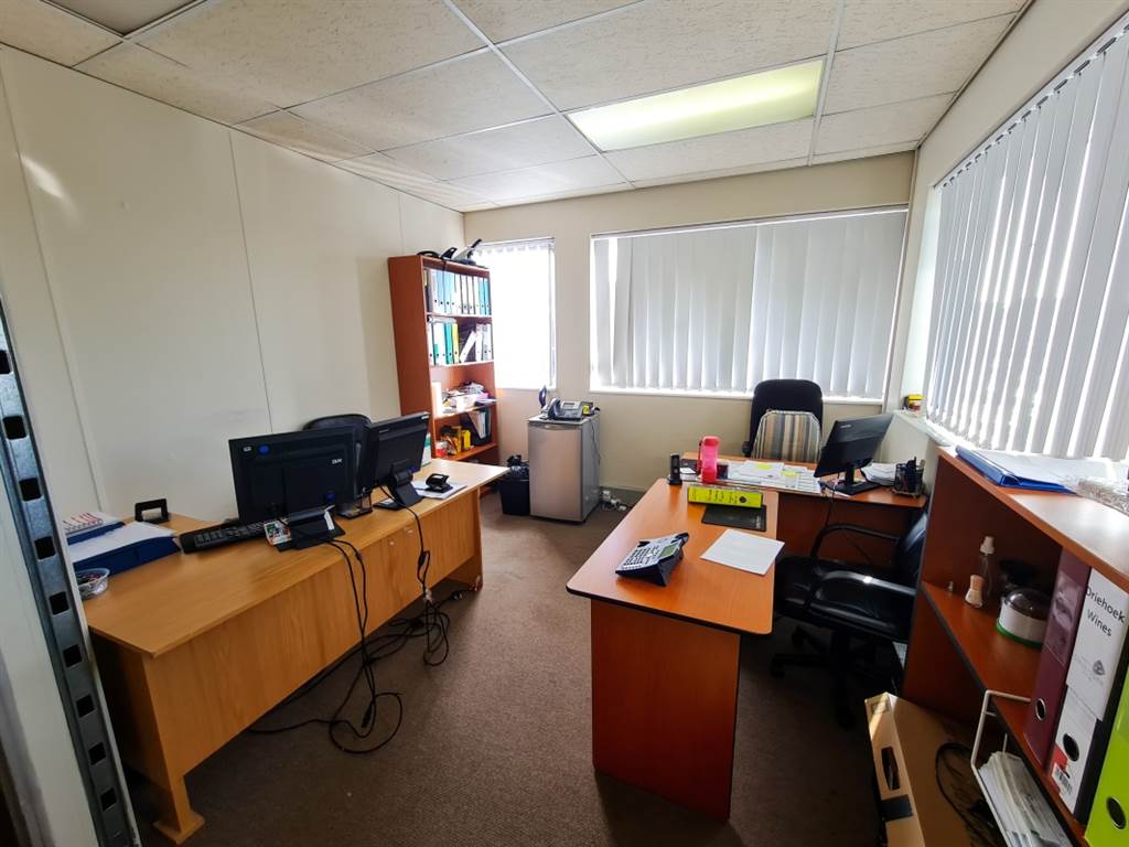160  m² Office Space in Oakdale photo number 5