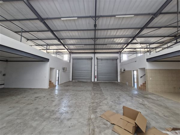 454  m² Industrial space in Halfway House