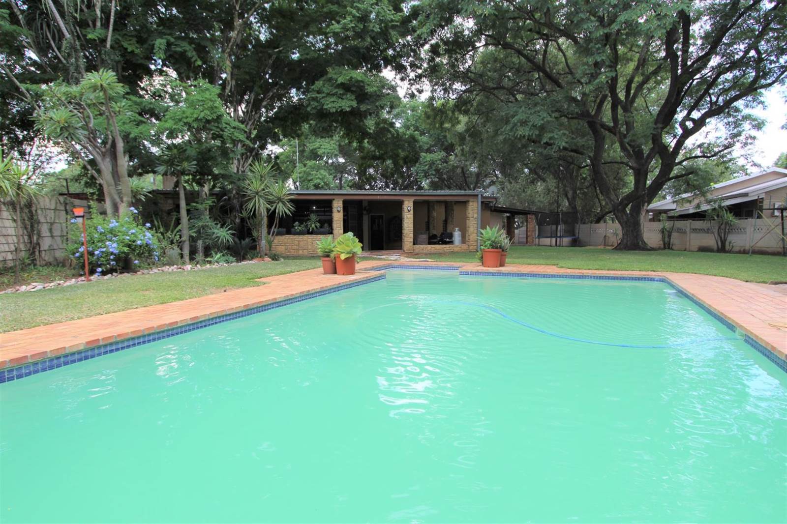 6 Bed House in Modimolle photo number 18