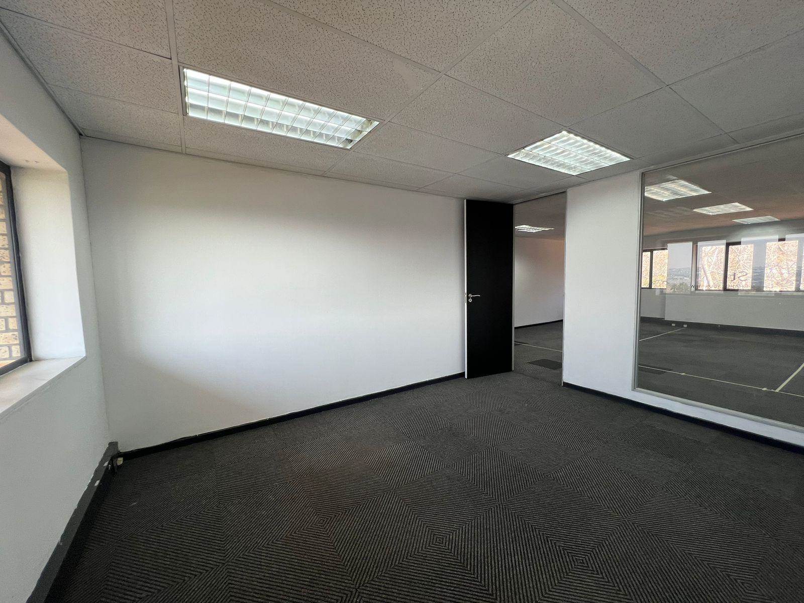 24  m² Commercial space in Rivonia photo number 14