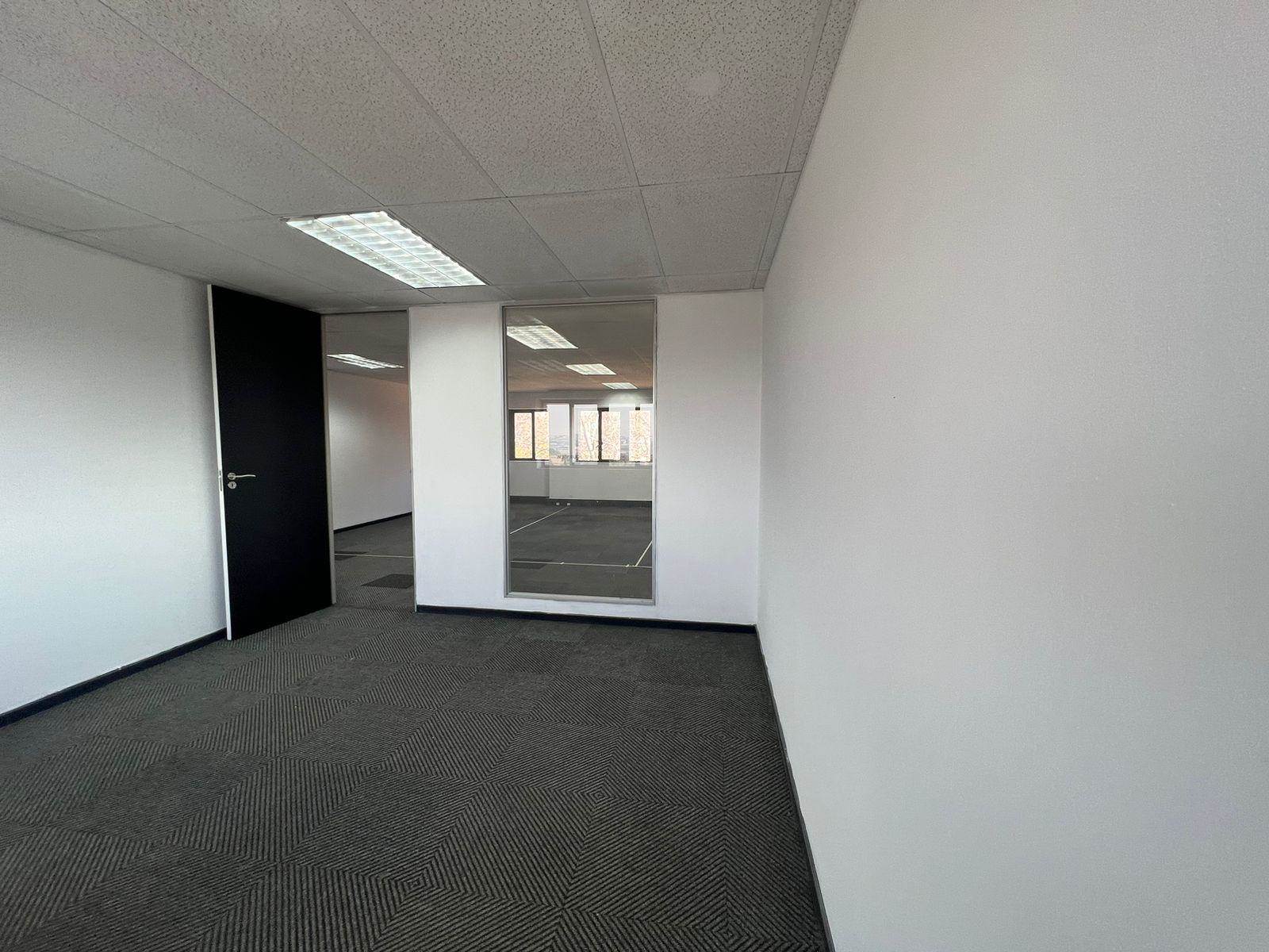 24  m² Commercial space in Rivonia photo number 16