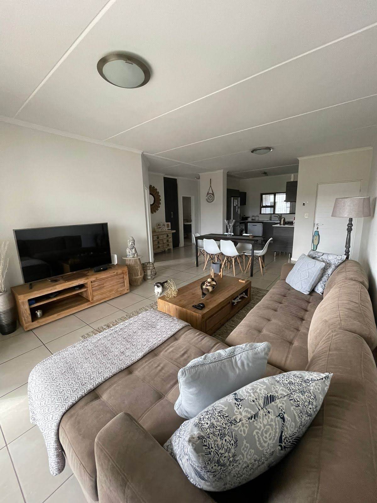 2 Bed Apartment in Modderfontein photo number 26