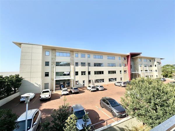 221  m² Office Space